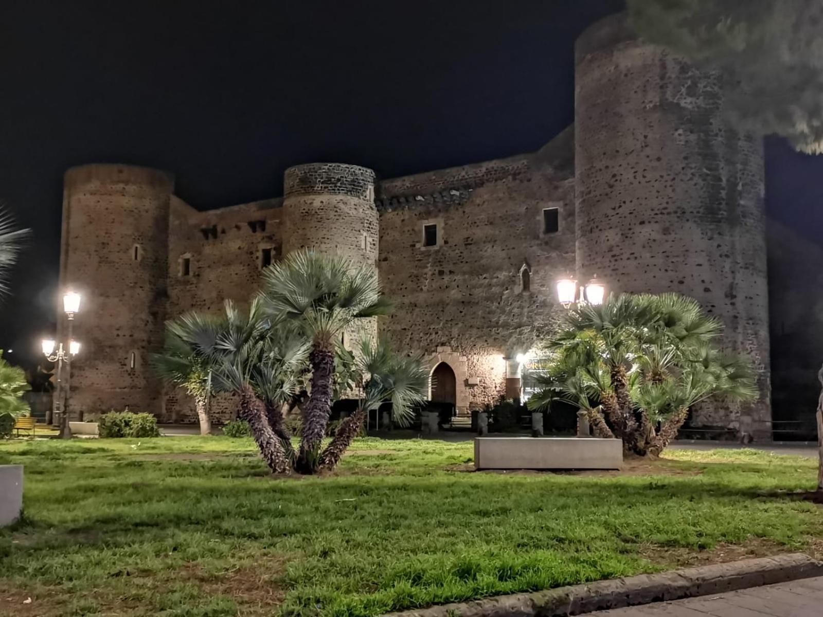 Fuoco Dell'Etna Hotel Catania-Fontanarossai nemzetközi repülőtér Kültér fotó