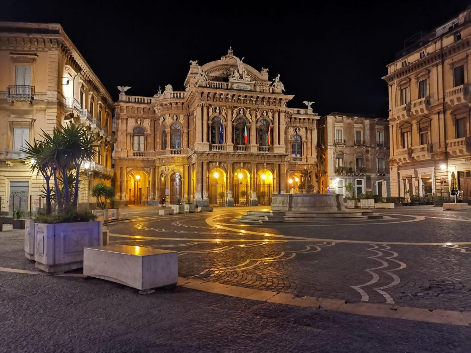 Fuoco Dell'Etna Hotel Catania-Fontanarossai nemzetközi repülőtér Kültér fotó